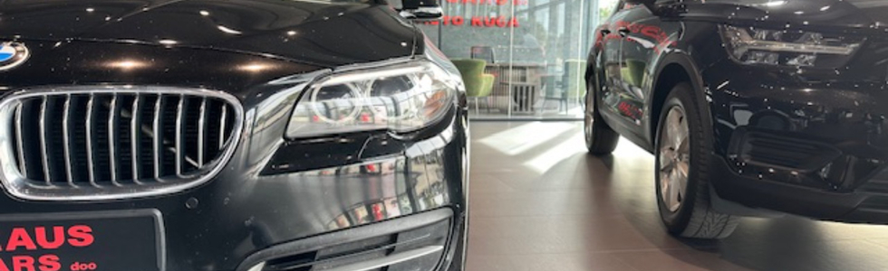 Straus Cars